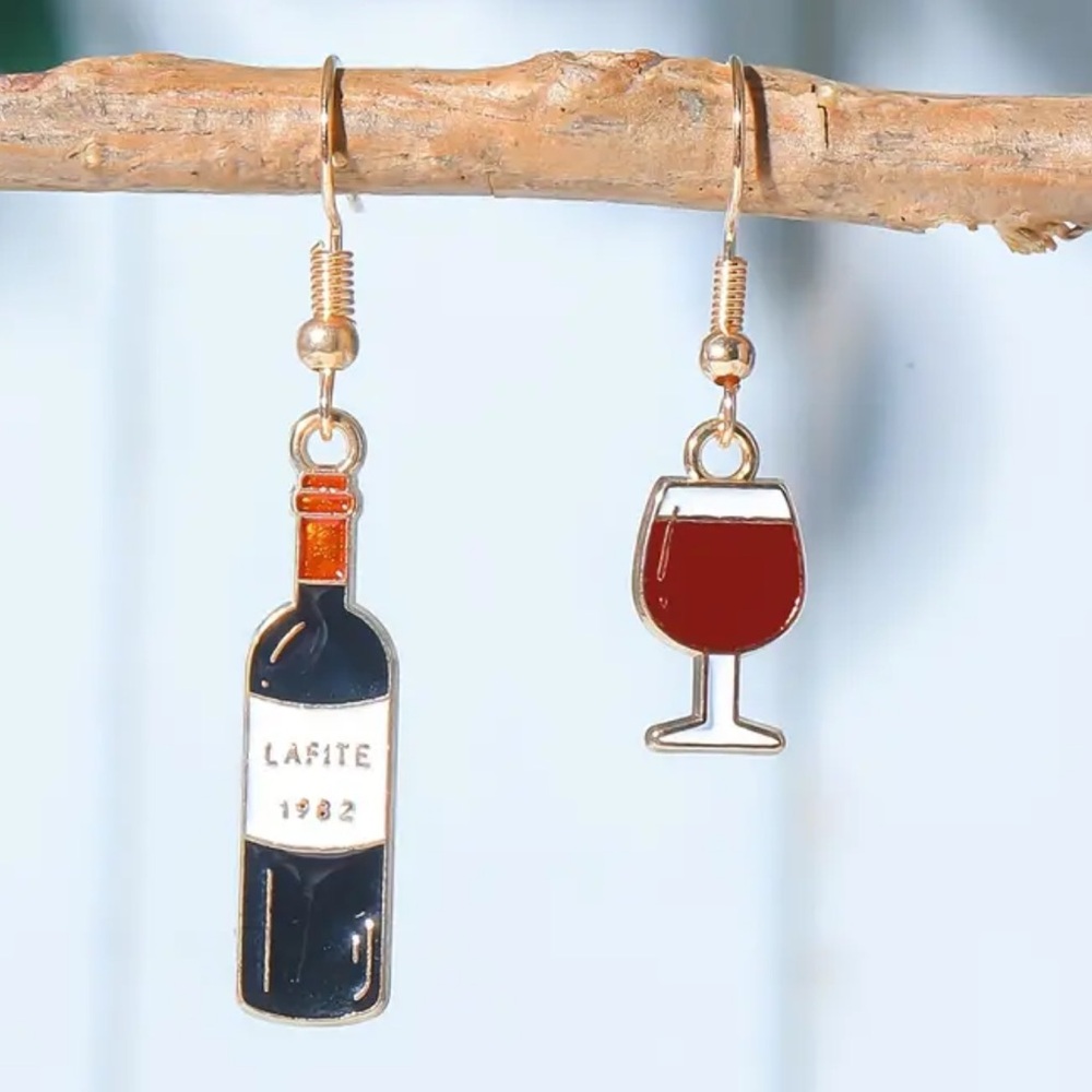 Cute wine/ glass earrings new